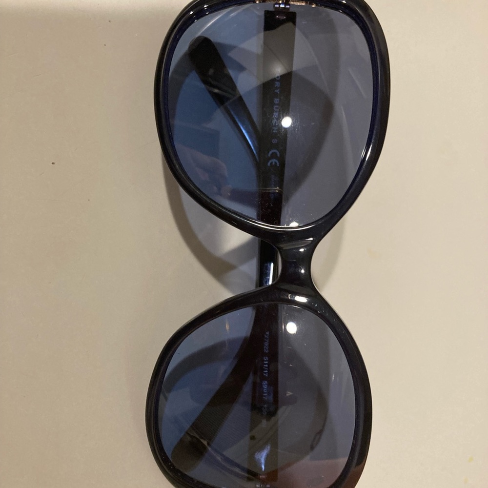 Beautiful Blue Tory Burch sunglasses